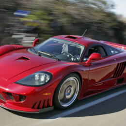 See the bicyclist? Saleen S7 photographed using a gyro image stabilizer